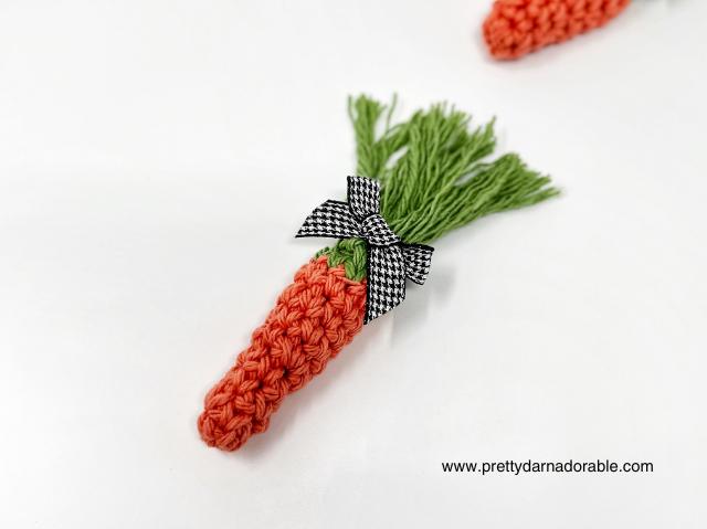 crochet mini carrot